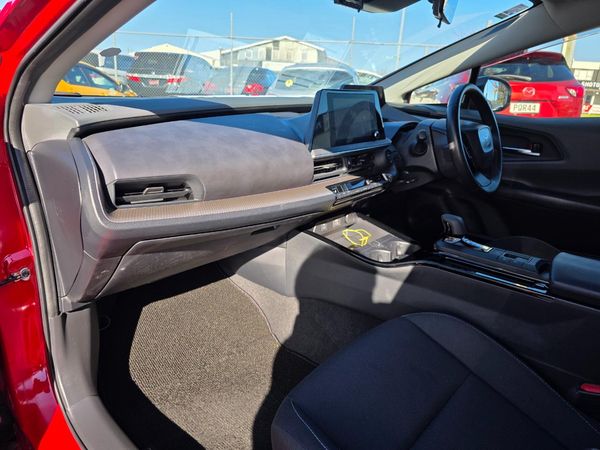 2023 Toyota Prius Newest Shape HEV with Around View Reversing Camera, Parking Sensors, Cruise Control ! Carousel 5