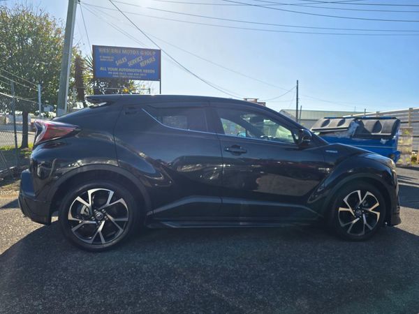2017 Toyota C-HR G Model Reversing Camera, Parking Sensors, Cruise Control ! Carousel 10