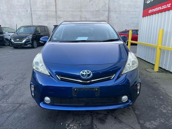 2012 Toyota Prius ALPHA S Carousel 8