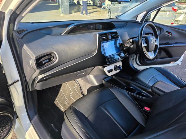 2016 Toyota Prius 5D S Model with Reversing Camera ! Carousel 5