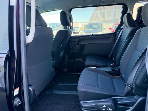 2015 Toyota Noah HYBRID X Carousel 5