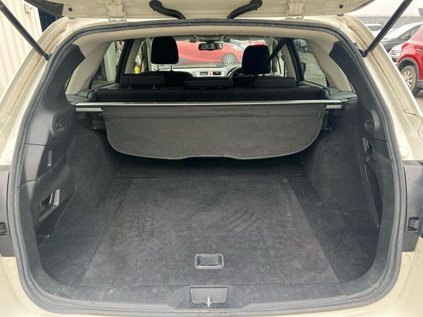 2015 Subaru Outback 4WD Carousel 7