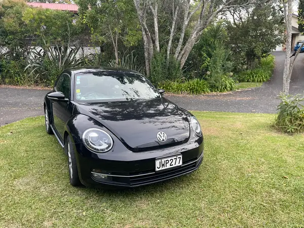 Volkswagen Beetle 2013 Design Coupe DSG Carousel 4