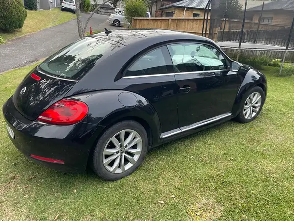 Volkswagen Beetle 2013 Design Coupe DSG Carousel 2