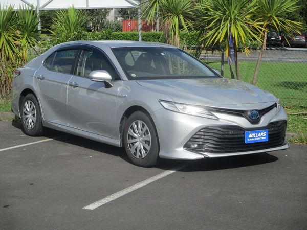 2021 Toyota Camry Hybrid Carousel 16