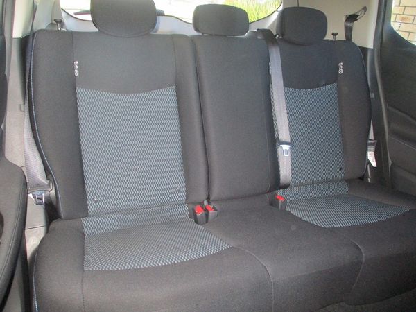 2021 Nissan Leaf 40kw Carousel 1