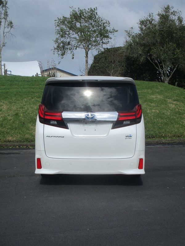 2015 Toyota Alphard Hybrid Carousel 19