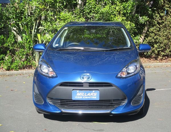 2017 Toyota Aqua S Carousel 8