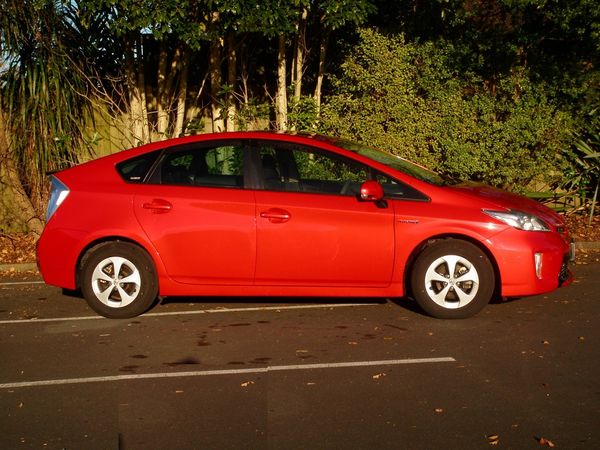 2015 Toyota Prius Carousel 11