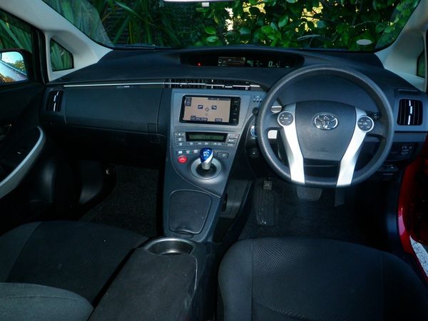 2015 Toyota Prius Carousel 7