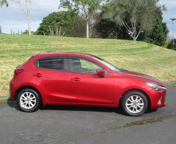 2015 Mazda Demio 13S Carousel 11
