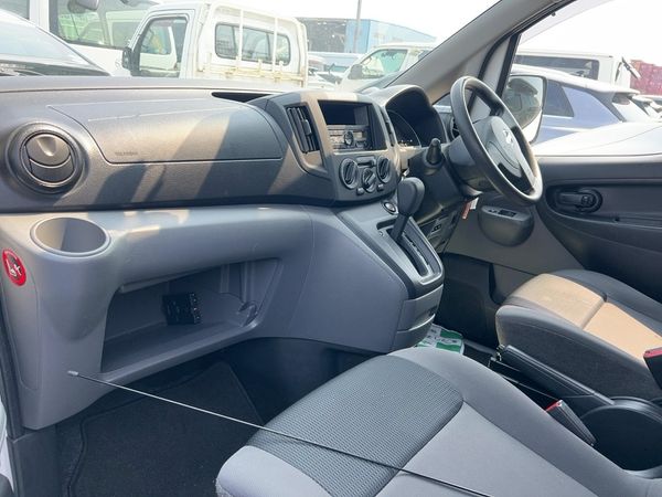 2021 Nissan NV200 Carousel 8