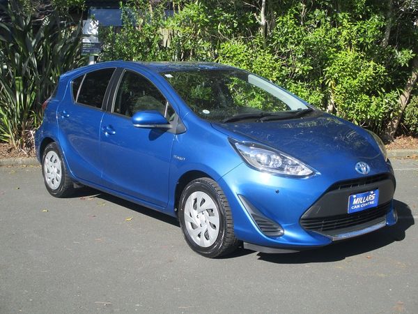 2017 Toyota Aqua S Carousel 10