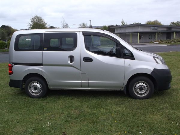 2021 Nissan NV200 5 seat Carousel 6