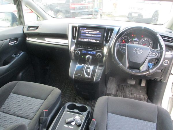 2016 Toyota Vellfire 25x Carousel 1