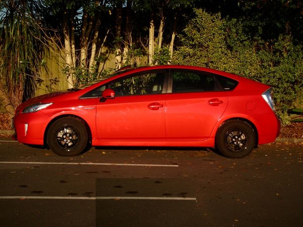 2015 Toyota Prius Carousel 16