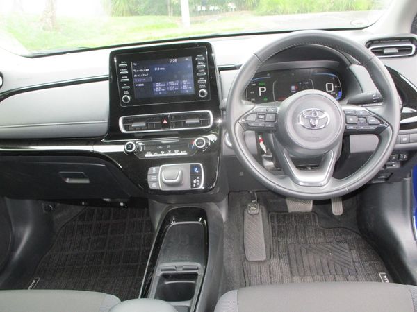 2021 Toyota Aqua X safety sense Carousel 7
