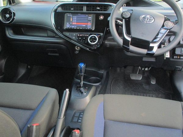 2014 Toyota Aqua S Carousel 1