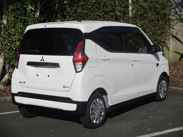 2025 Mitsubishi EK-EV G Carousel 18