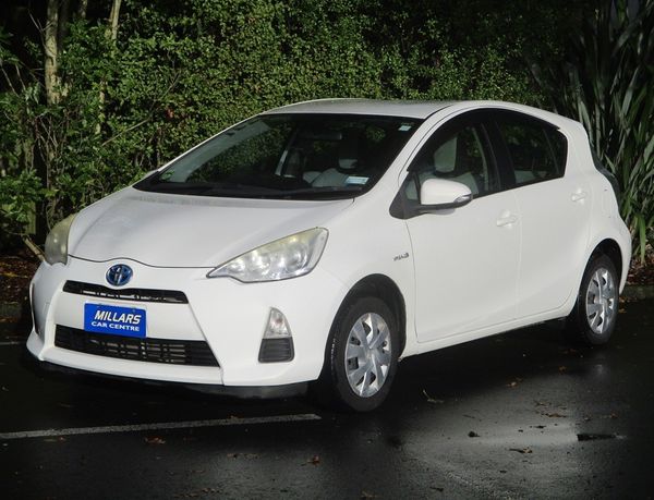 2013 Toyota Aqua Carousel 13