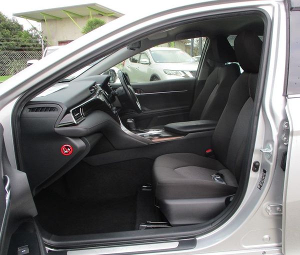 2021 Toyota Camry Hybrid Carousel 1