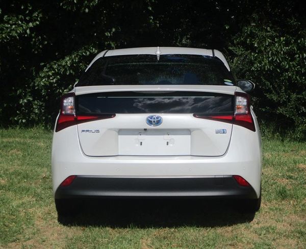2021 Toyota Prius Carousel 12