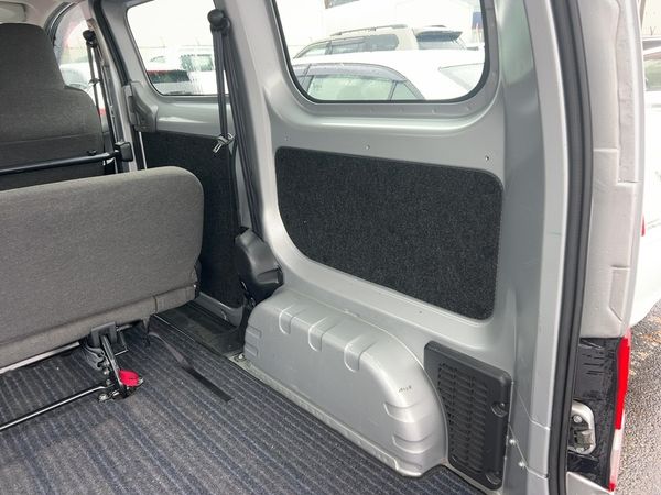 2021 Nissan NV200 5 seat Carousel 1