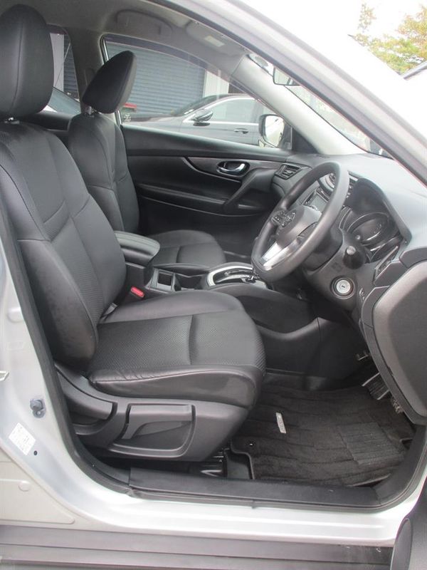 2014 Nissan X-TRAIL Carousel 3