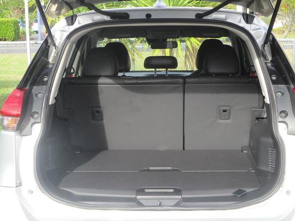 2014 Nissan X-TRAIL Carousel 18