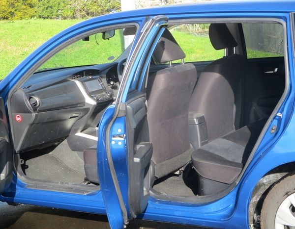2014 Toyota Corolla Fielder Hybrid Carousel 12