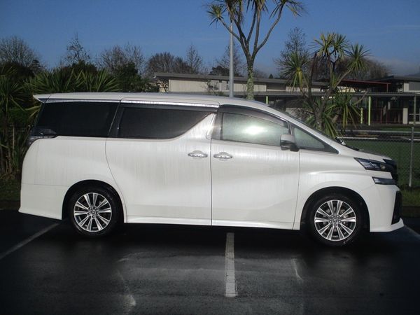 2018 Toyota Vellfire 25x Carousel 11