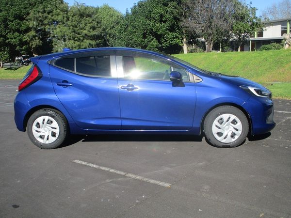 2021 Toyota Aqua X safety sense Carousel 17