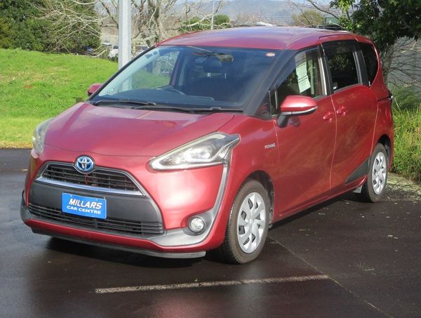 2016 Toyota Sienta Hybrid