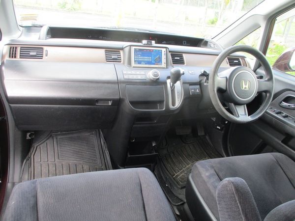 2008 Honda STEP WGN Carousel 5