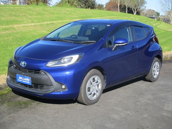 2021 Toyota Aqua X safety sense Carousel 11