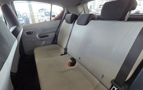 2013 Toyota Aqua Carousel 16