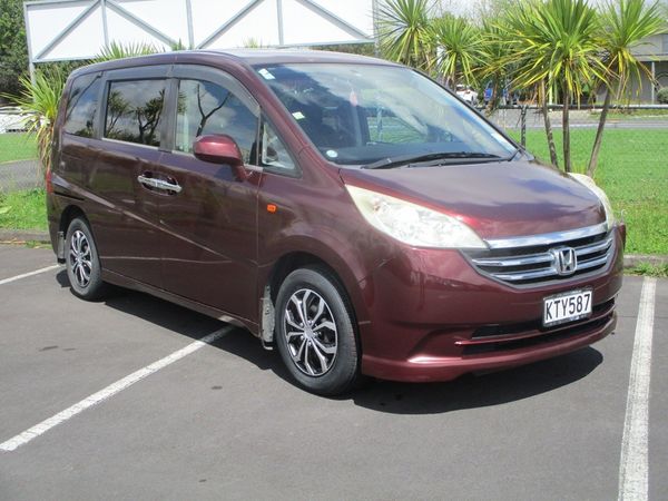 2008 Honda STEP WGN Carousel 11