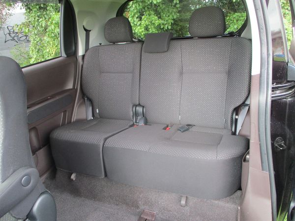 2016 Toyota Spade F Carousel 9