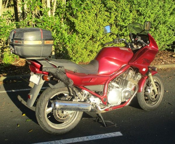 1998 Yamaha XJ900 SK Carousel 1