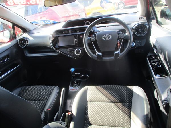 2019 Toyota Aqua CROSSOVER Carousel 9