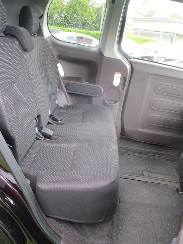 2016 Toyota Spade F Carousel 8