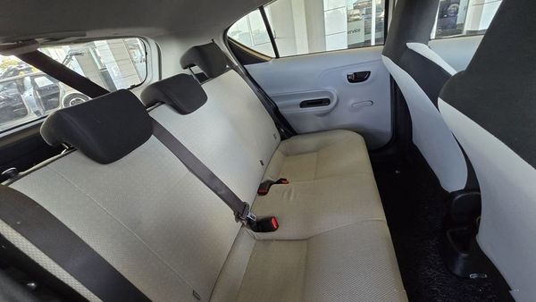 2013 Toyota Aqua Carousel 2