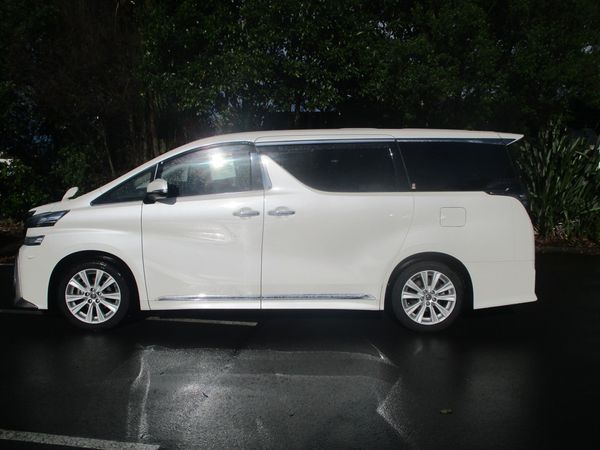 2016 Toyota Vellfire 25x Carousel 8