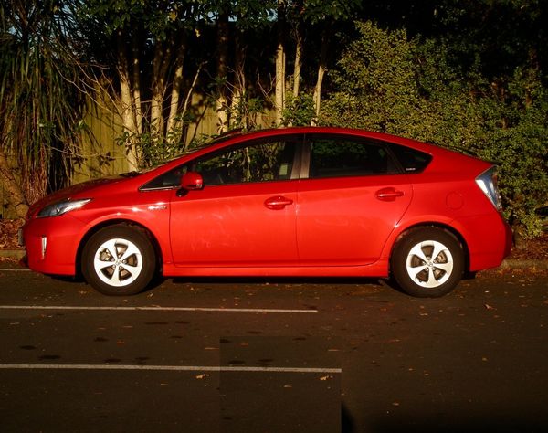 2015 Toyota Prius Carousel 15