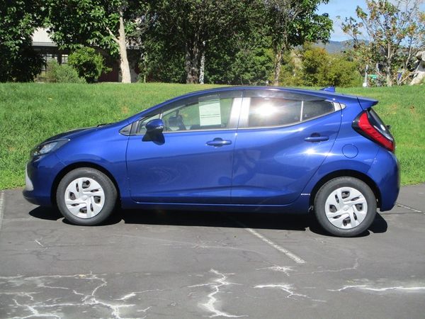 2021 Toyota Aqua X safety sense Carousel 13