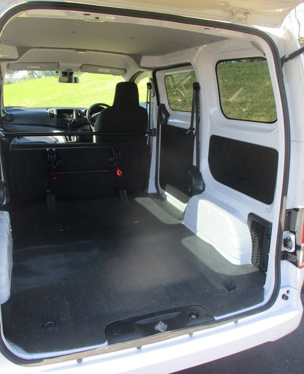 2021 Nissan NV200 Carousel 2