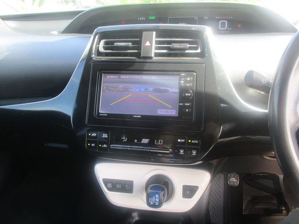 2015 Toyota Prius Carousel 9