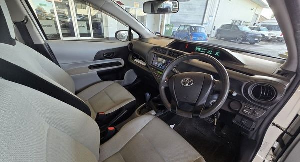 2013 Toyota Aqua Carousel 7
