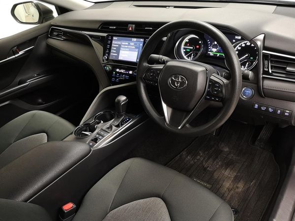 2021 Toyota Camry Hybrid Carousel 10