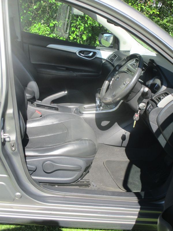 2014 Nissan Pulsar TI Carousel 14